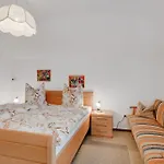 Wennesz 2 דירה